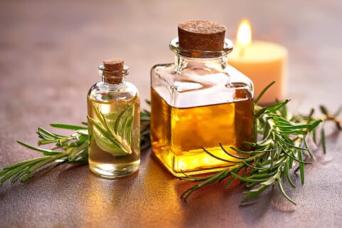 rosemary oil benefits, precautions, rosemary oil for hair growth, joint pain, memory, col, sinusitis, digestion
